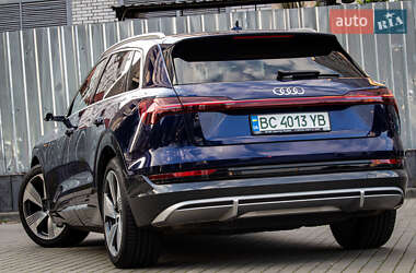 Внедорожник / Кроссовер Audi e-tron 2020 в 
