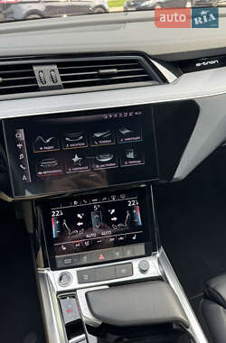 Внедорожник / Кроссовер Audi e-tron 2022 в 