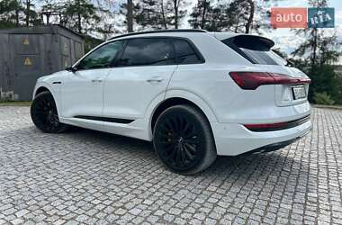 Внедорожник / Кроссовер Audi e-tron 2019 в 