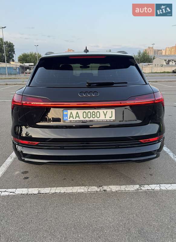 Позашляховик / Кросовер Audi e-tron 2020 в Києві