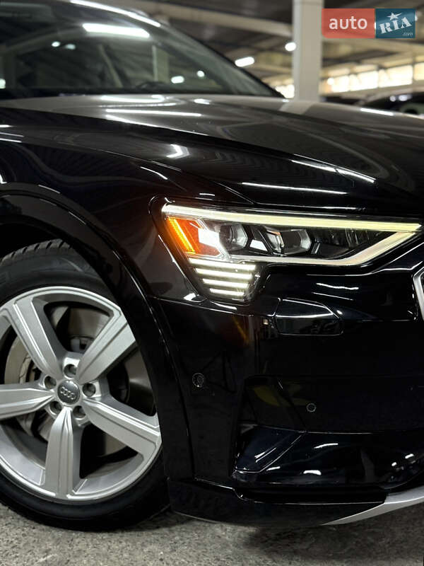 Позашляховик / Кросовер Audi e-tron 2019 в Одесі