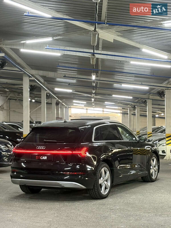 Позашляховик / Кросовер Audi e-tron 2019 в Одесі