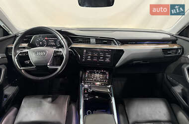 Внедорожник / Кроссовер Audi e-tron 2019 в 