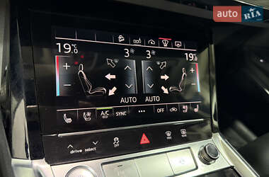 Внедорожник / Кроссовер Audi e-tron 2019 в 
