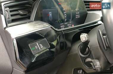 Внедорожник / Кроссовер Audi e-tron 2022 в 
