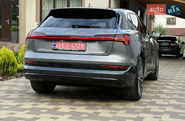 Внедорожник / Кроссовер Audi e-tron 2020 в 