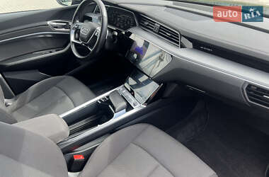 Внедорожник / Кроссовер Audi e-tron 2019 в 