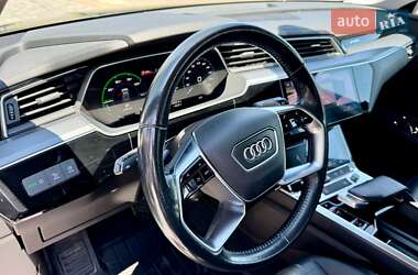 Внедорожник / Кроссовер Audi e-tron 2019 в 