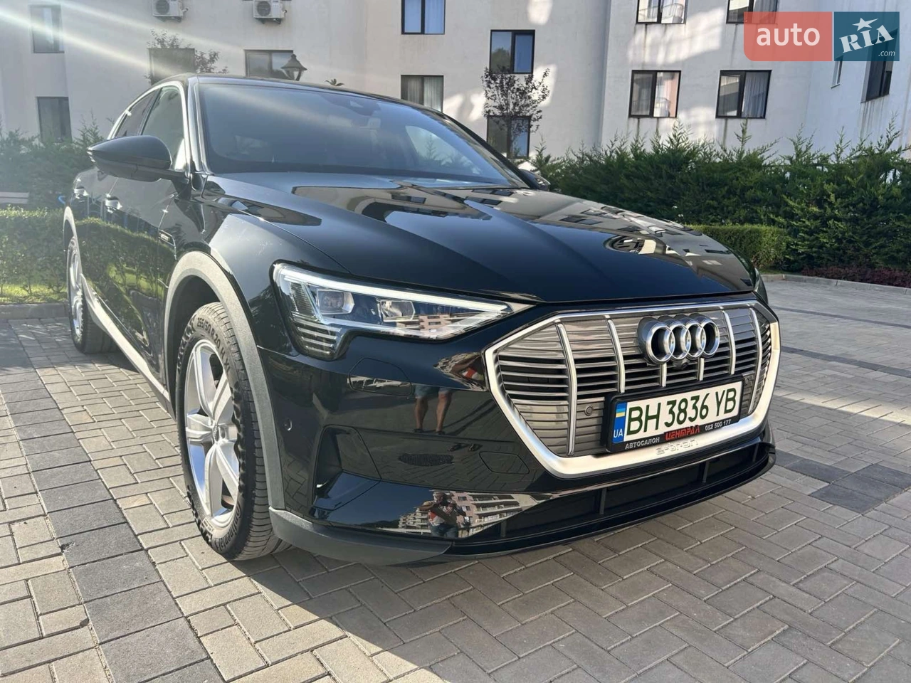 2020 Audi e-tron - мініатюра 12