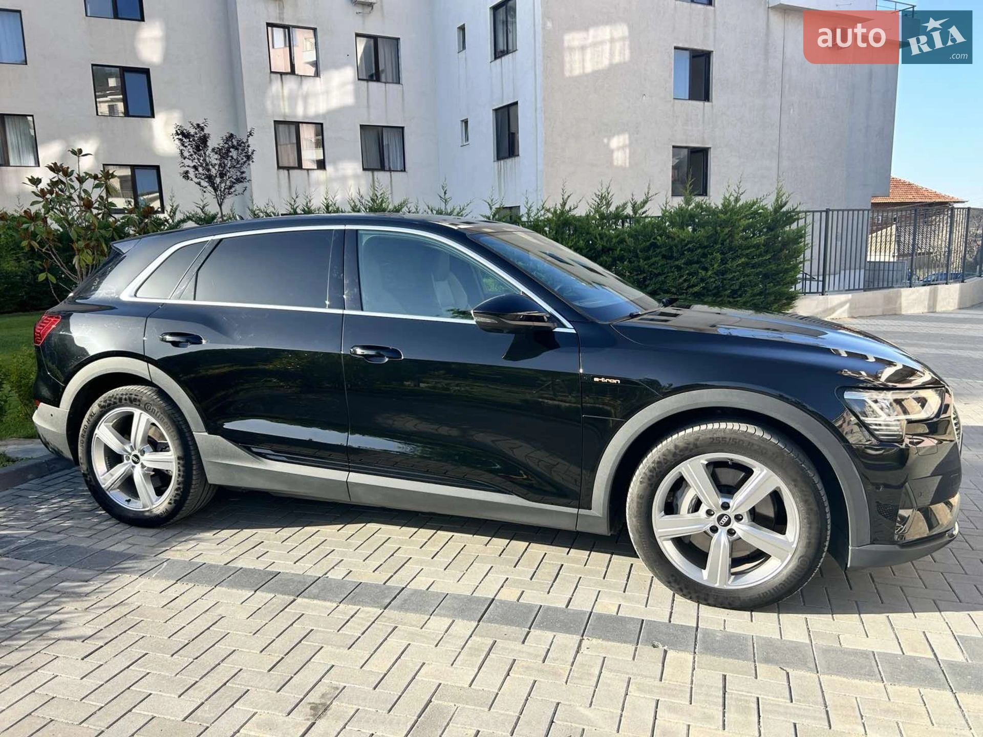 2021 Audi e-tron - мініатюра 2