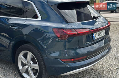 Внедорожник / Кроссовер Audi e-tron 2019 в 