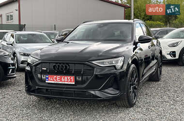 Внедорожник / Кроссовер Audi e-tron 2022 в 