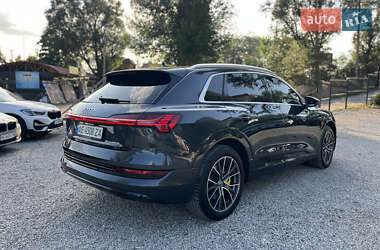 Внедорожник / Кроссовер Audi e-tron 2020 в 