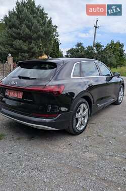 Внедорожник / Кроссовер Audi e-tron 2019 в 
