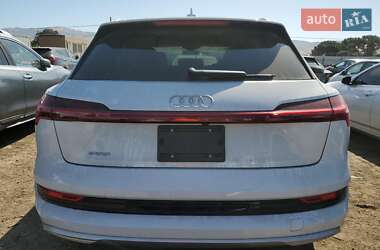 Внедорожник / Кроссовер Audi e-tron 2019 в 