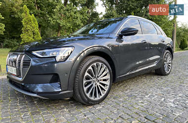 Внедорожник / Кроссовер Audi e-tron 2019 в 