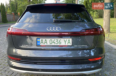 Внедорожник / Кроссовер Audi e-tron 2019 в 