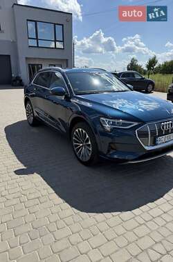Внедорожник / Кроссовер Audi e-tron 2019 в 