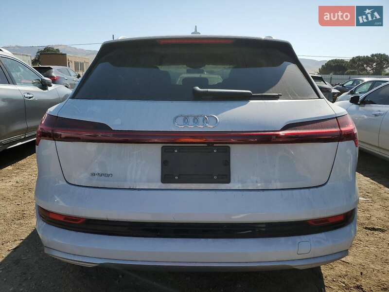 Внедорожник / Кроссовер Audi e-tron 2019 в Кропивницком