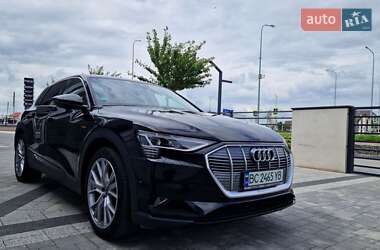 Внедорожник / Кроссовер Audi e-tron 2020 в 