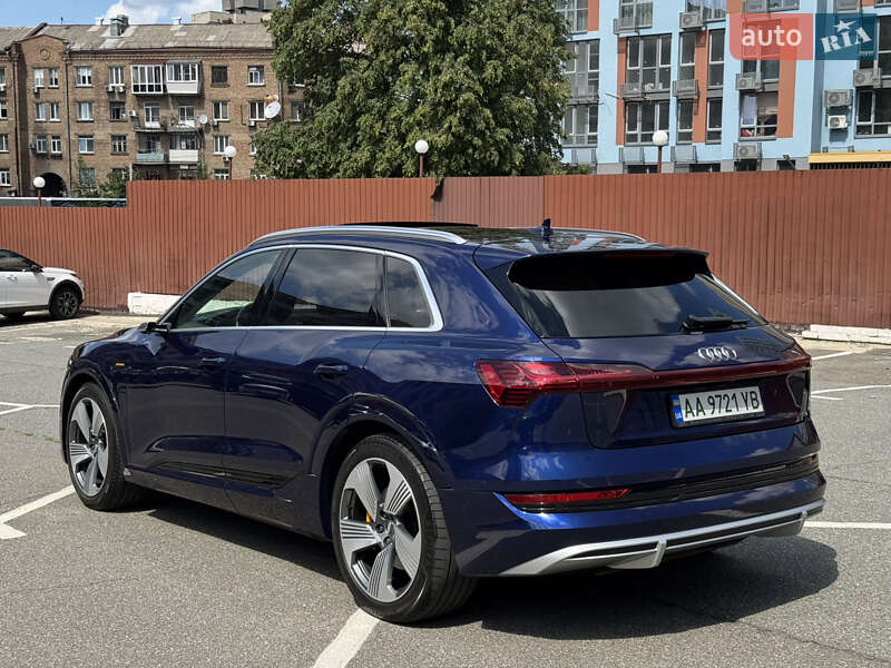Позашляховик / Кросовер Audi e-tron 2020 в Києві