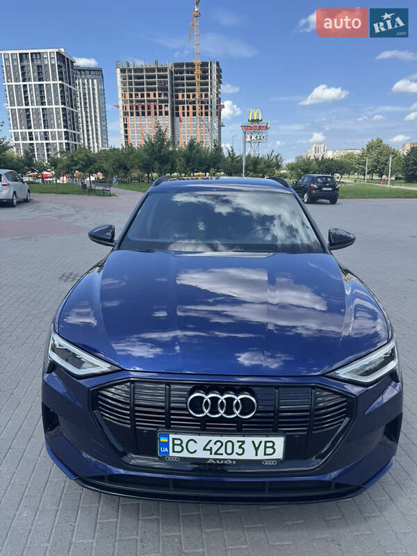 Audi e-tron 2019