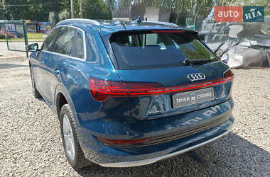 Внедорожник / Кроссовер Audi e-tron 2020 в 