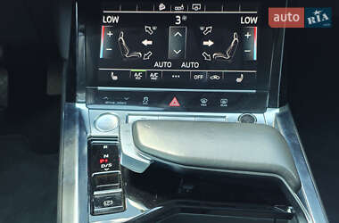 Внедорожник / Кроссовер Audi e-tron 2020 в 
