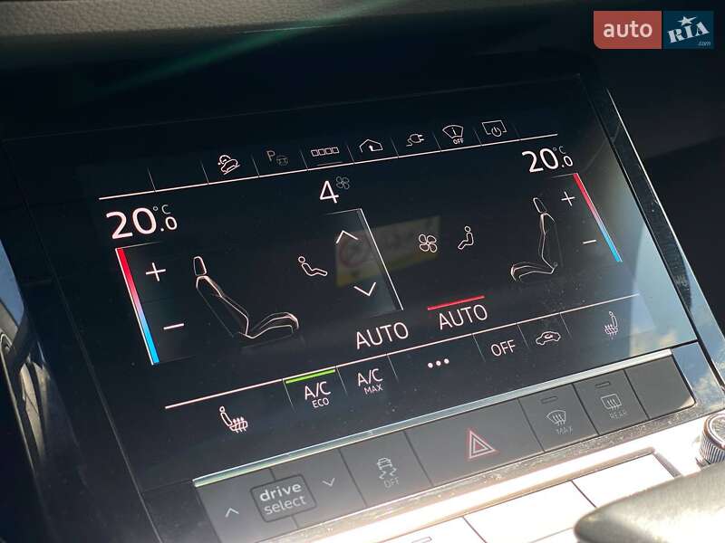 Внедорожник / Кроссовер Audi e-tron 2021 в Киеве