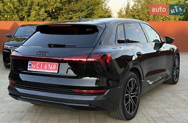 Внедорожник / Кроссовер Audi e-tron 2021 в 