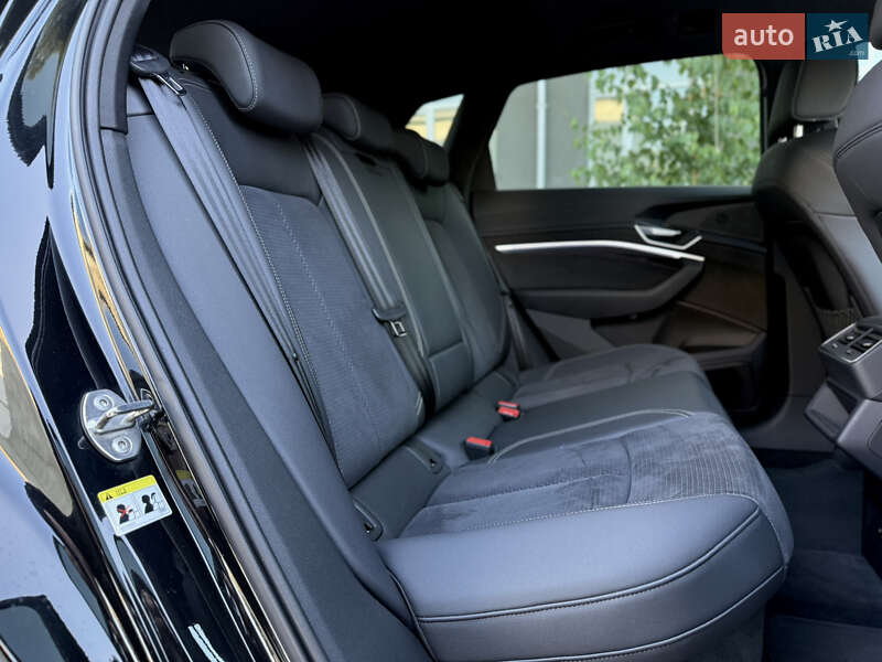 Внедорожник / Кроссовер Audi e-tron 2022 в Луцке
