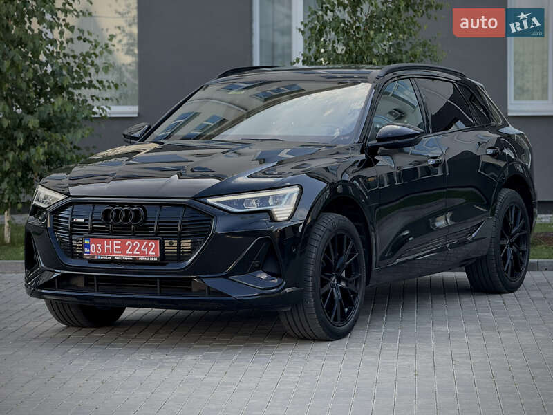 Позашляховик / Кросовер Audi e-tron 2022 в Луцьку