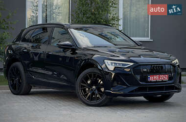 Позашляховик / Кросовер Audi e-tron 2022 в 