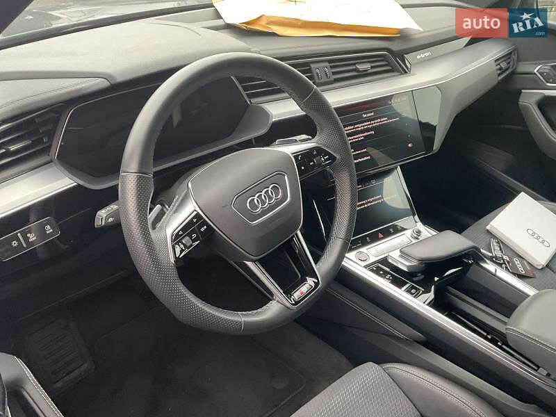 Внедорожник / Кроссовер Audi e-tron 2022 в Луцке