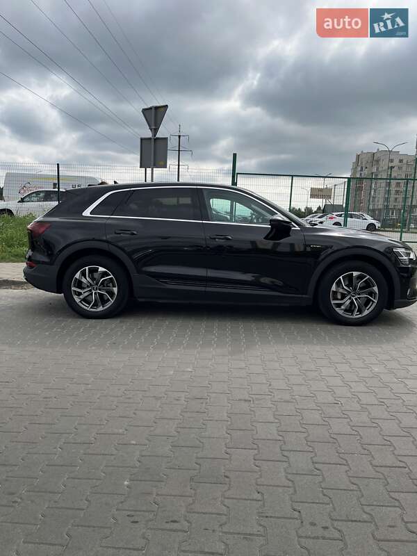 Внедорожник / Кроссовер Audi e-tron 2022 в Львове
