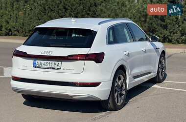 Внедорожник / Кроссовер Audi e-tron 2020 в 
