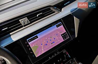 Внедорожник / Кроссовер Audi e-tron 2018 в 