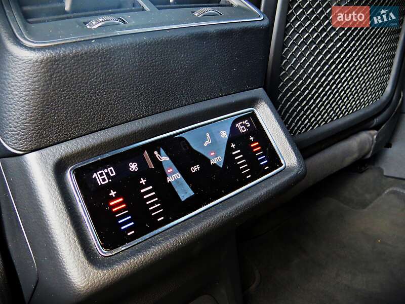Позашляховик / Кросовер Audi e-tron 2018 в Черкасах