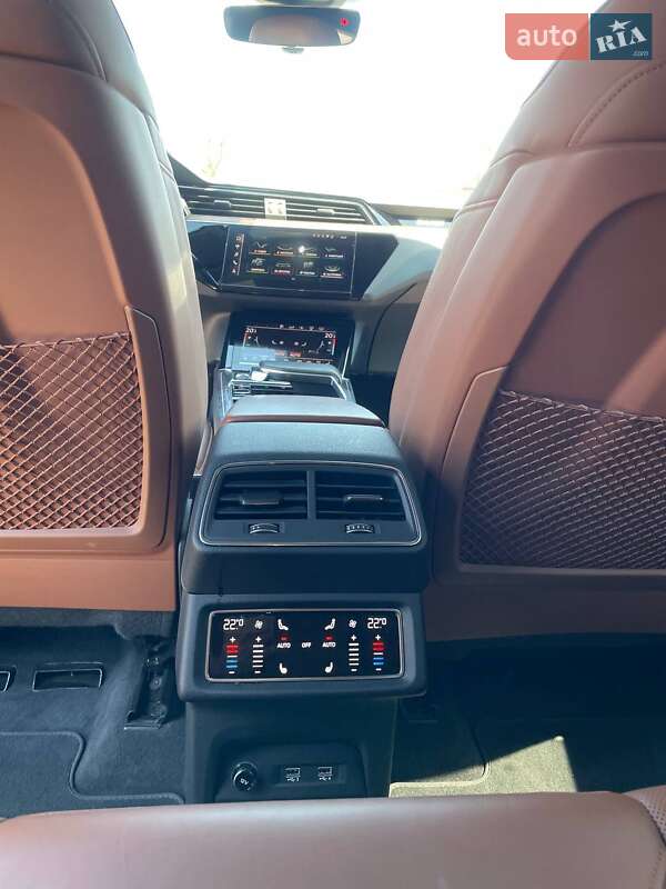 Внедорожник / Кроссовер Audi e-tron 2019 в Одессе фото 9 Внедорожник / Кроссовер Audi e-tron 2019 в Одессе