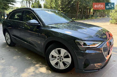 Внедорожник / Кроссовер Audi e-tron 2019 в 