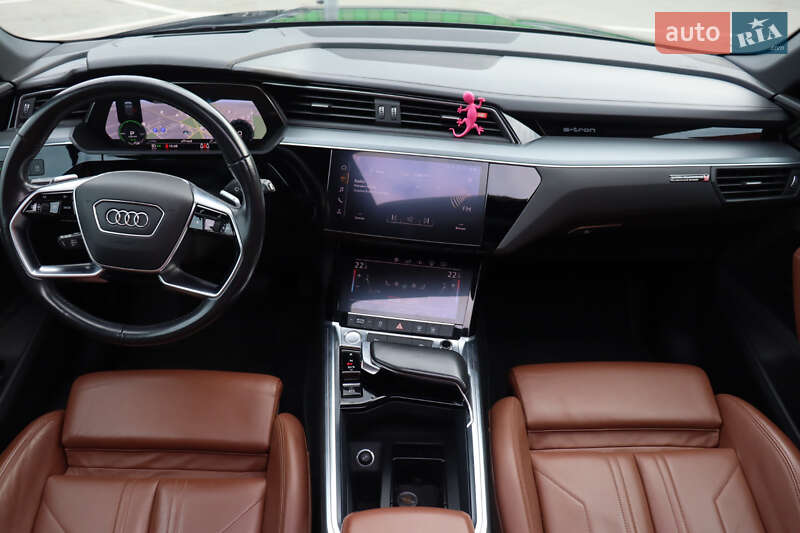 Позашляховик / Кросовер Audi e-tron 2019 в Києві фото 20 Позашляховик / Кросовер Audi e-tron 2019 в Києві