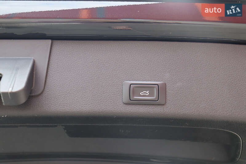 Позашляховик / Кросовер Audi e-tron 2019 в Києві фото 28 Позашляховик / Кросовер Audi e-tron 2019 в Києві