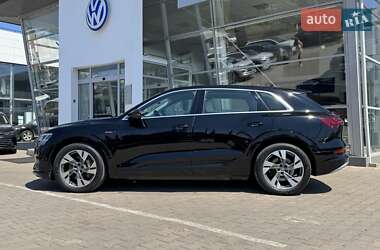 Внедорожник / Кроссовер Audi e-tron 2019 в 