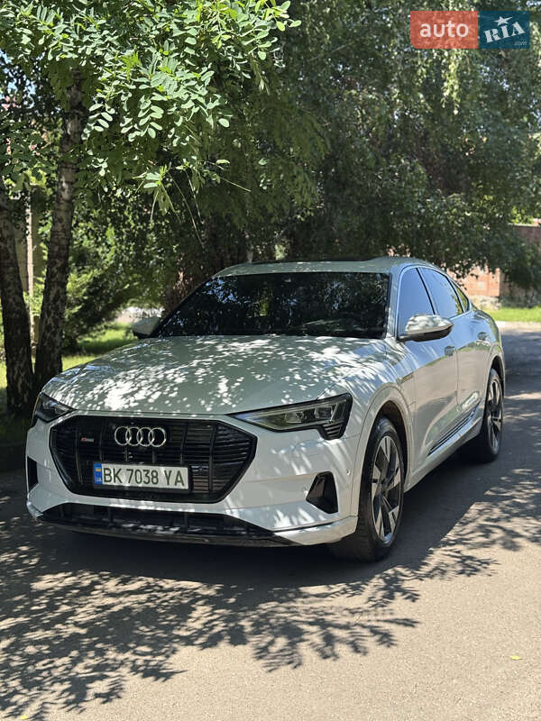 Audi e-tron 2020