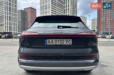 Внедорожник / Кроссовер Audi e-tron 2019 в 