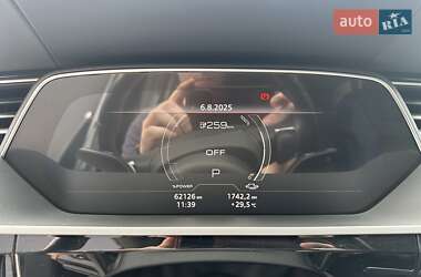 Внедорожник / Кроссовер Audi e-tron 2019 в 