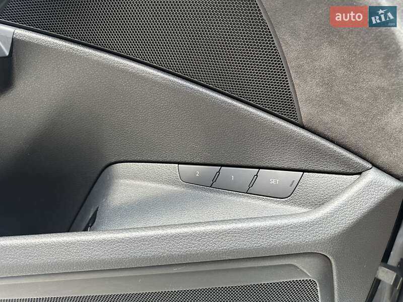 Внедорожник / Кроссовер Audi e-tron 2019 в Киеве