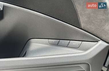 Внедорожник / Кроссовер Audi e-tron 2019 в 