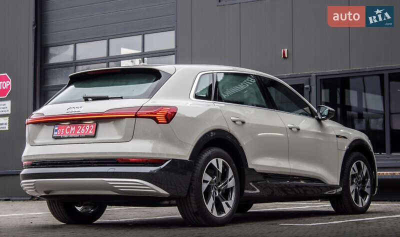 Позашляховик / Кросовер Audi e-tron 2021 в Шептицькому