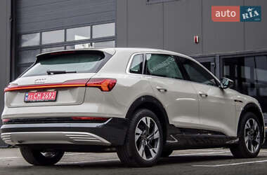 Внедорожник / Кроссовер Audi e-tron 2021 в 